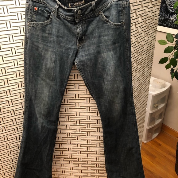 Designer Jeans - Picture 4 of 4